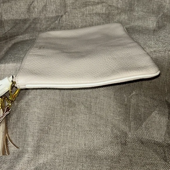 Kate Spade New York Larchmont Ave Taupe Leather Pouch WLRU2736 - Picture 5 of 12